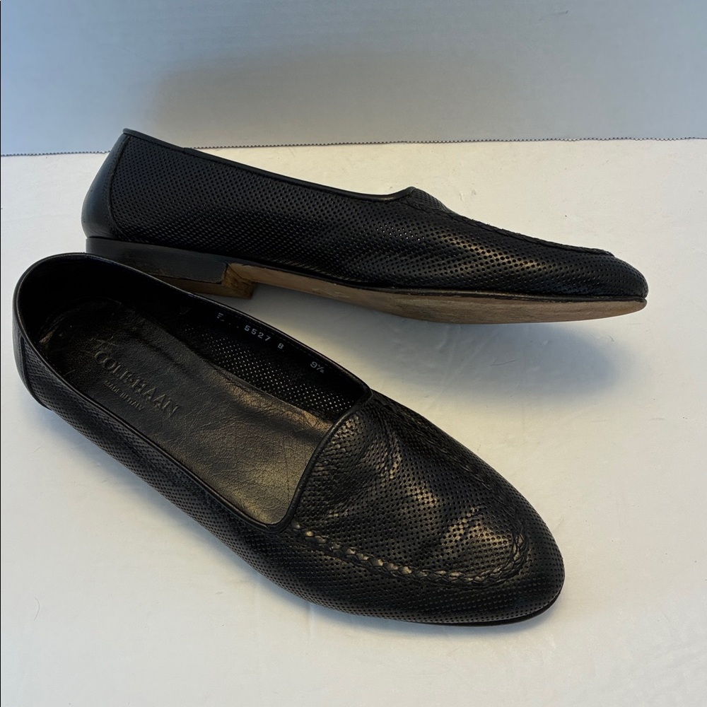 Cole-Haan leather flats women’s 
Size 9.5 B